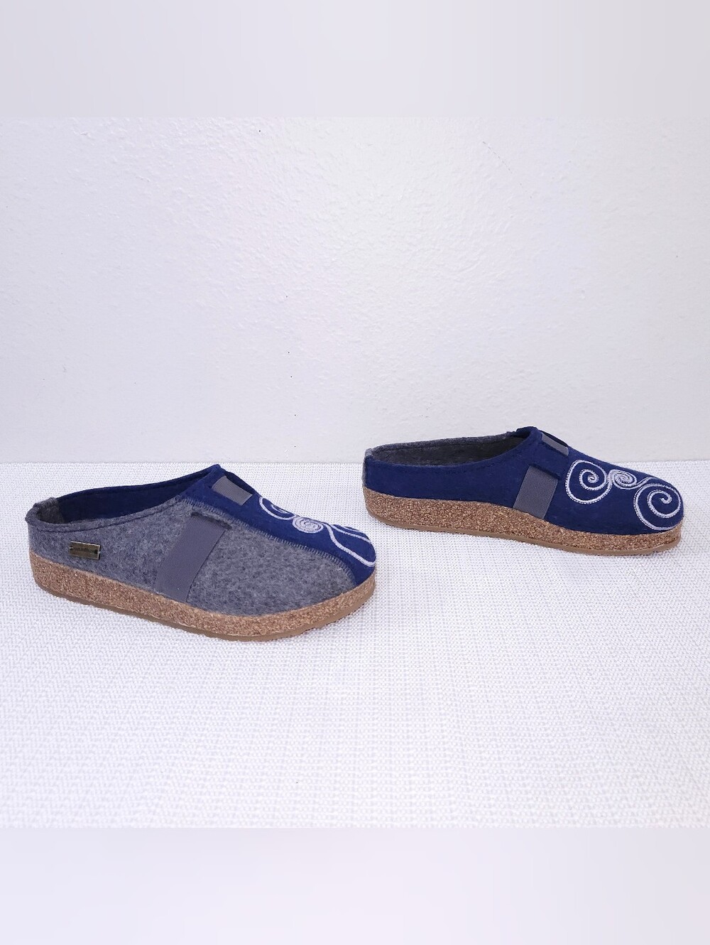 New! HAFLINGER Grizzly Magic Clog Navy Blue Gray Wool Embroidered Swirl EU 38